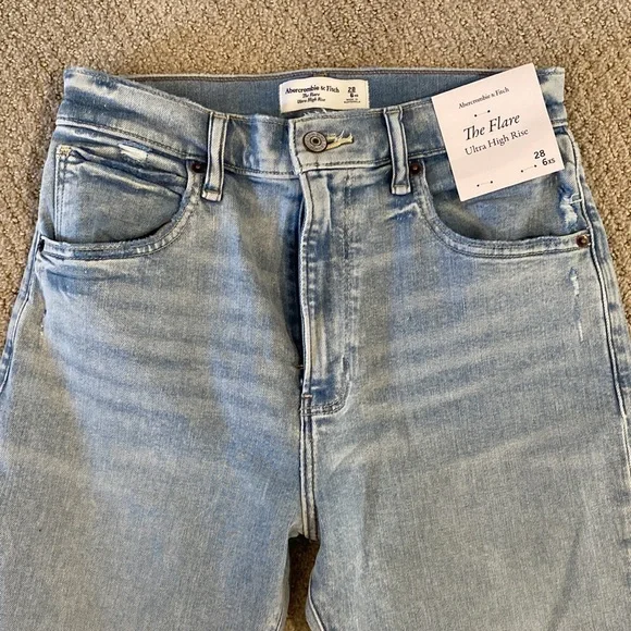 Abercrombie Ultra High Rise Flare Jean - Picture 3 of 4